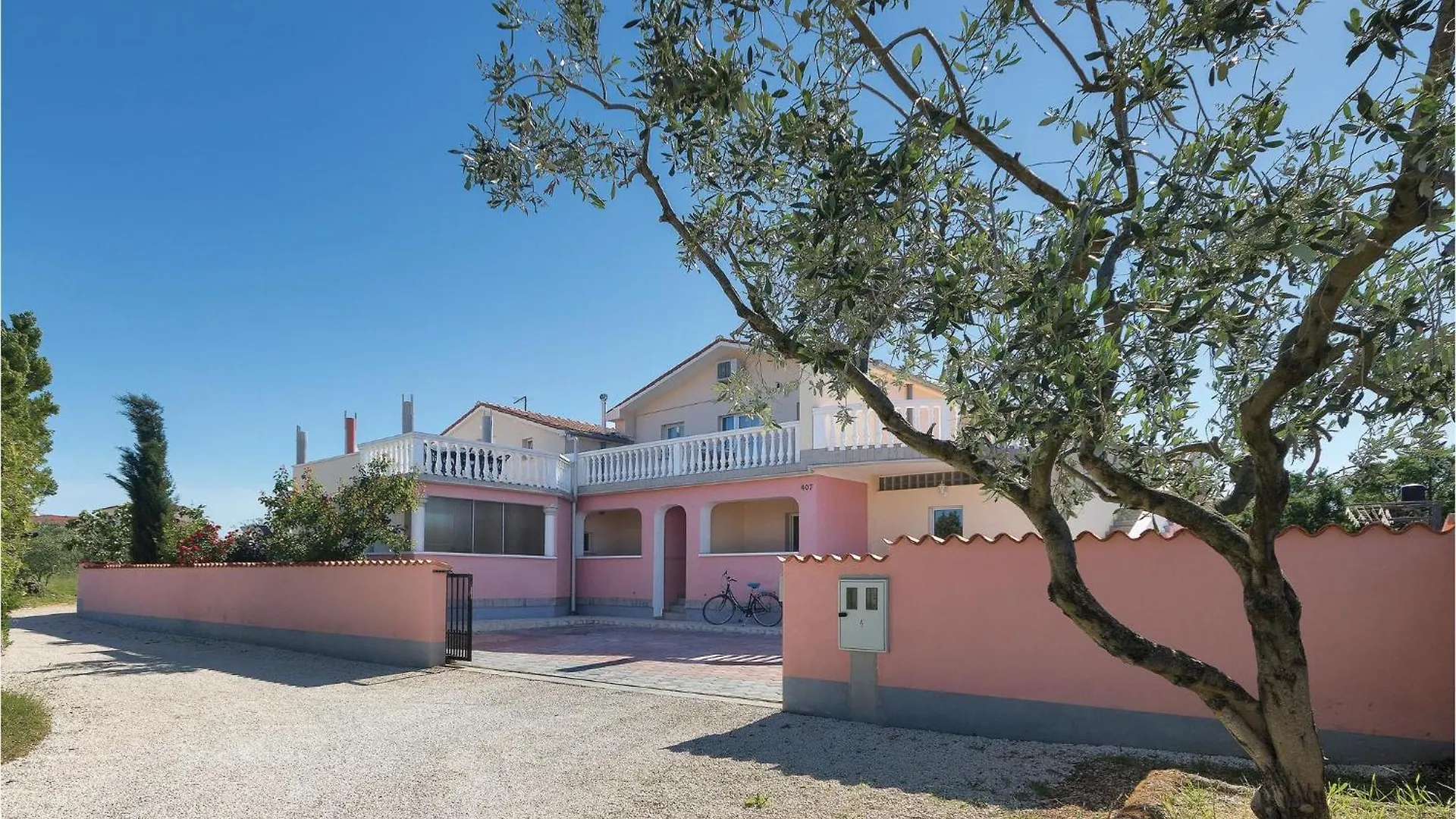 2 Bedroom Gorgeous Apartment In Peroj Croatia