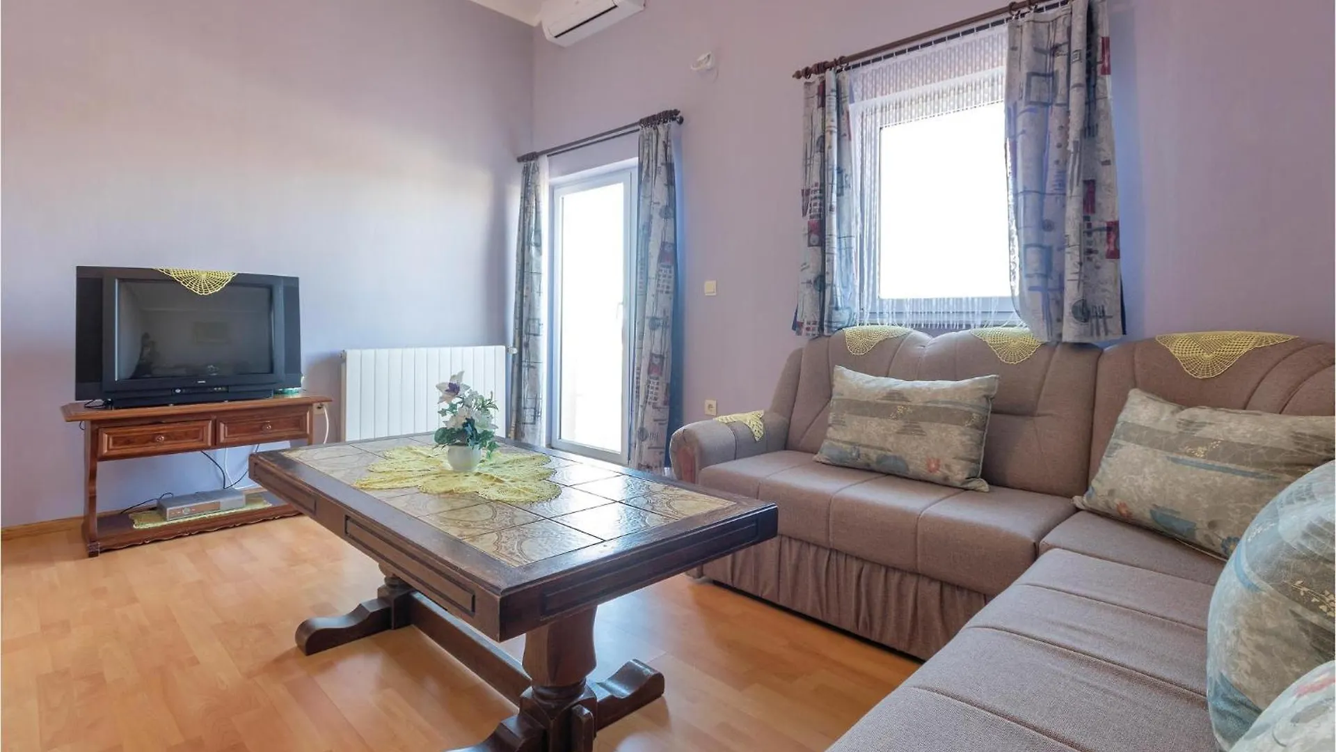 2 Bedroom Gorgeous Apartment In بيروغ